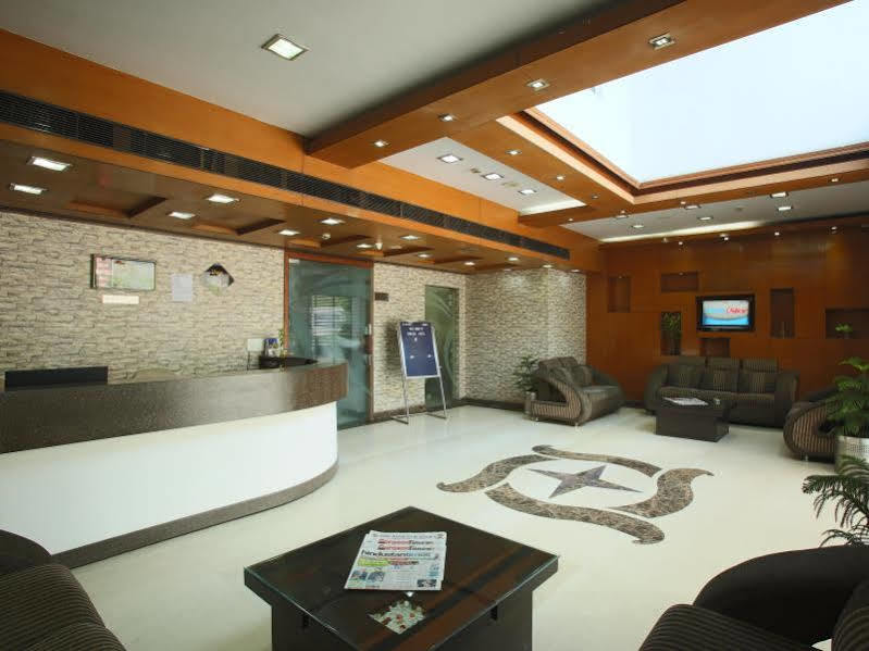 Emblem Hotel Sector 14 Gurgaon Dış mekan fotoğraf