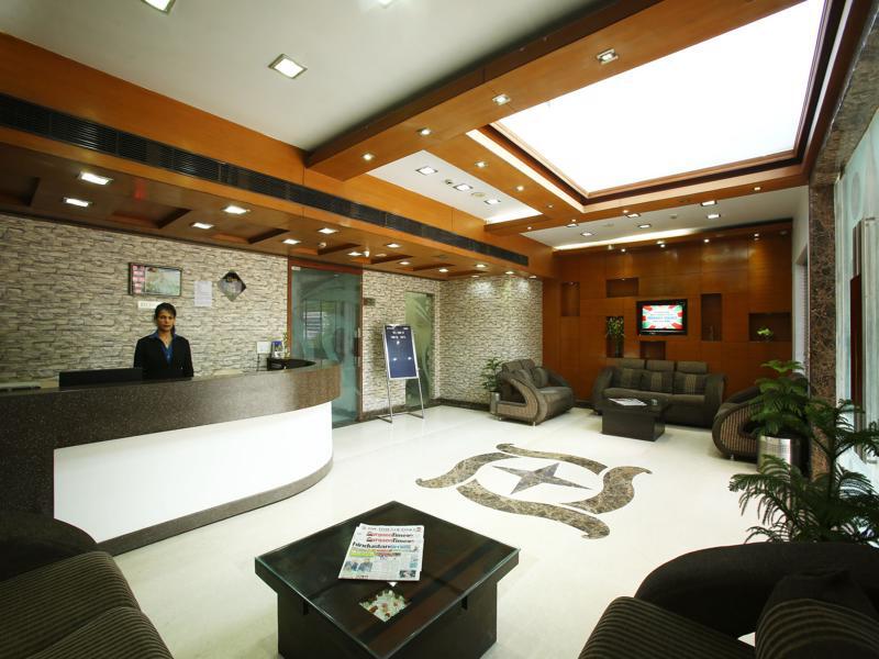 Emblem Hotel Sector 14 Gurgaon Dış mekan fotoğraf