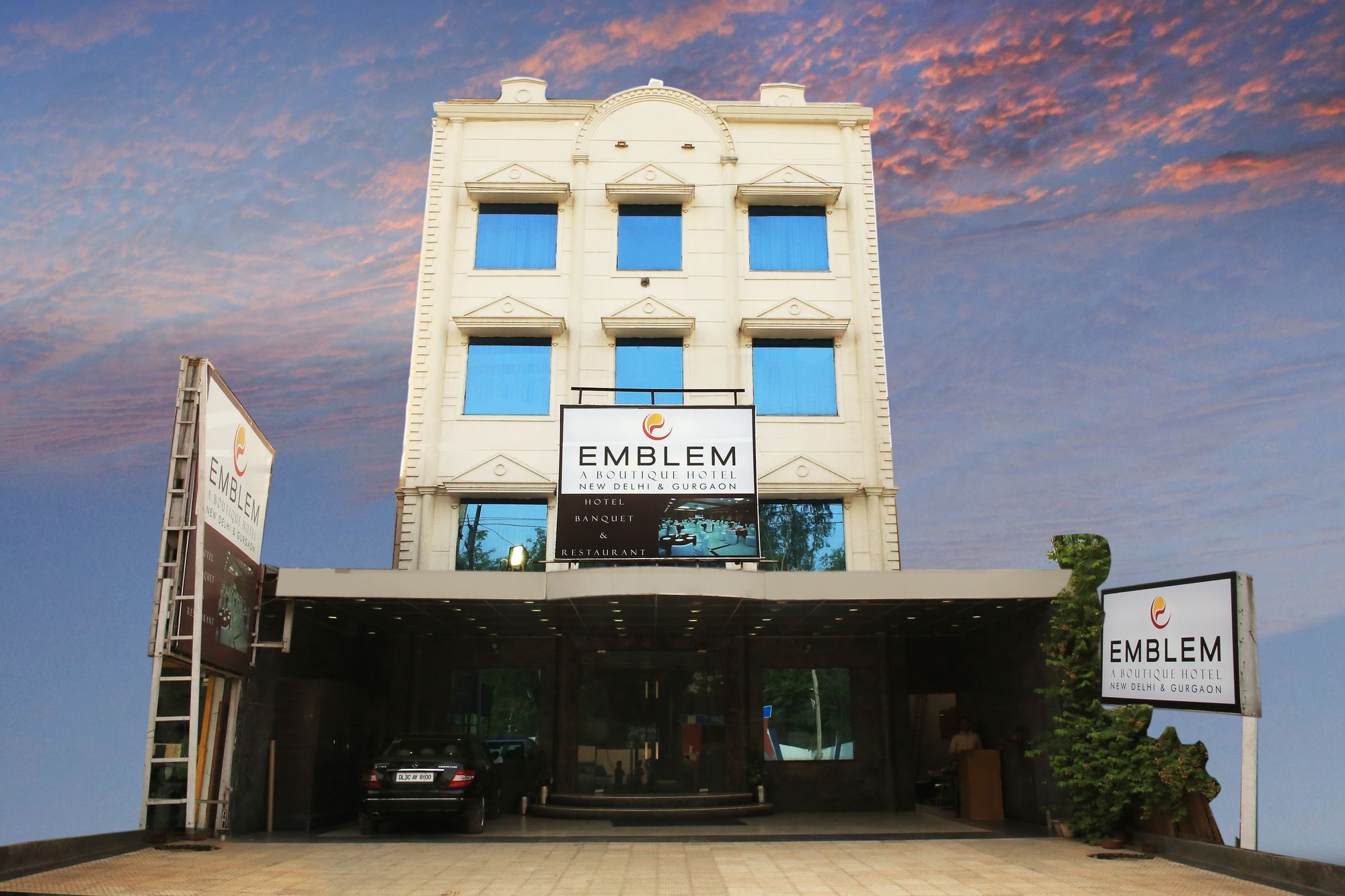 Emblem Hotel Sector 14 Gurgaon Dış mekan fotoğraf